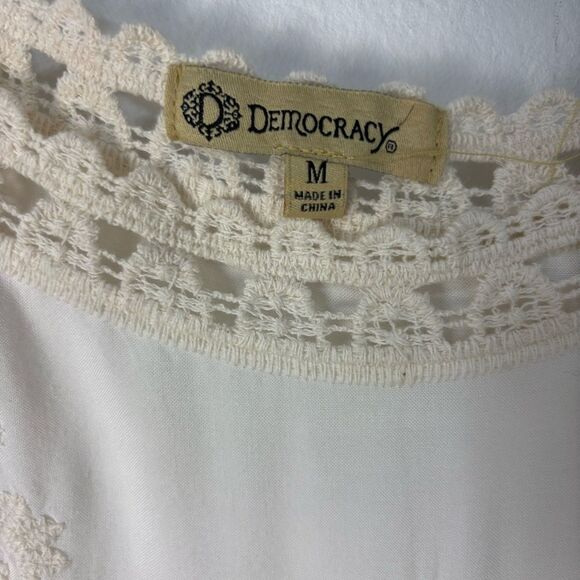 Democracy Cream Boho Lace M Top 3/4 Split Sleeve Embroidered CottageCore Romance - Picture 3 of 12